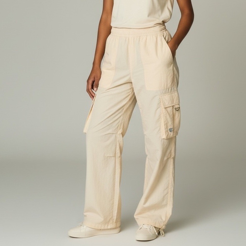 Wild Fable NWT Cargo Pants Wide Leg Relaxed Fit Elastic Waist Pockets Size Small